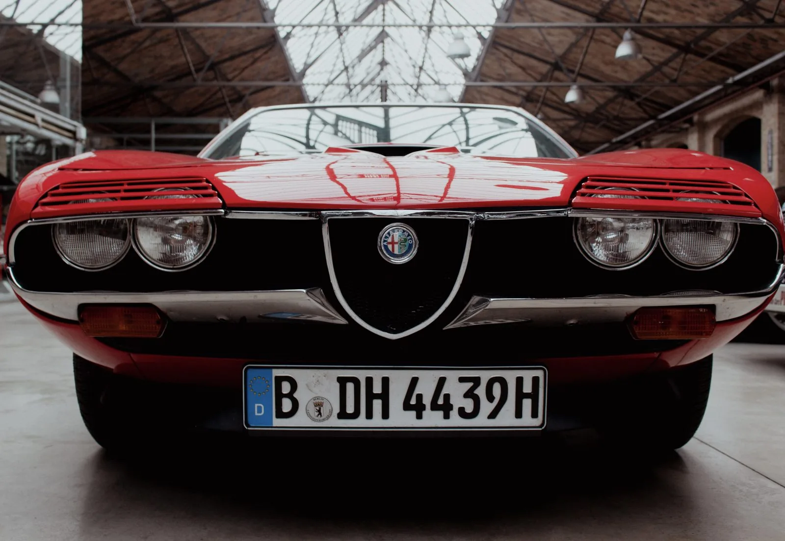 Alfa Romeo Montreal head-on