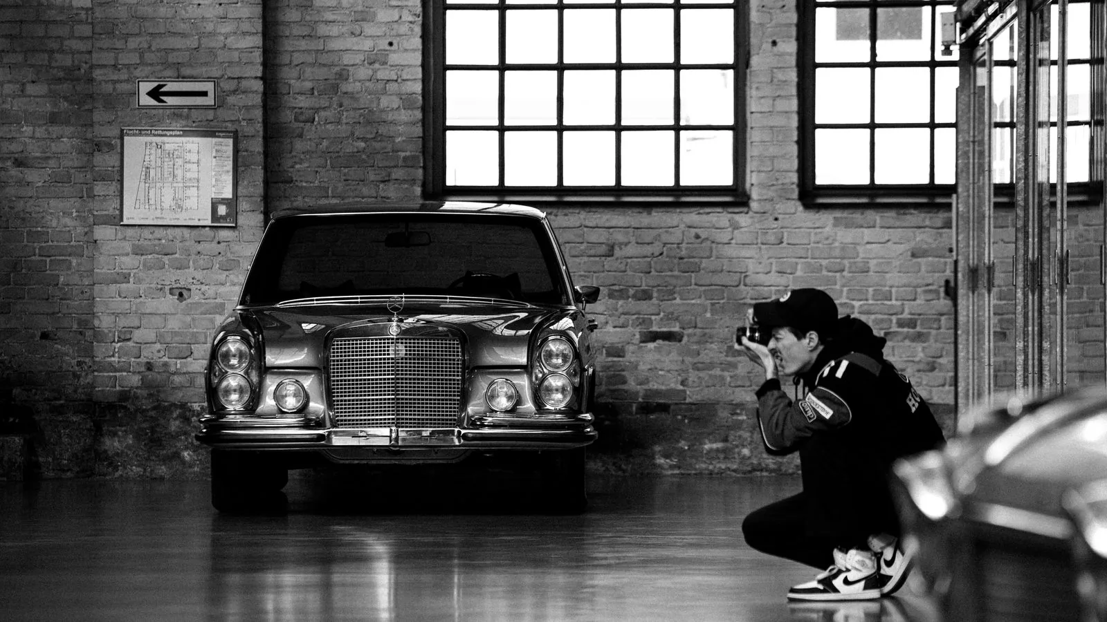 Mercedes W108 in a Berlin workshop